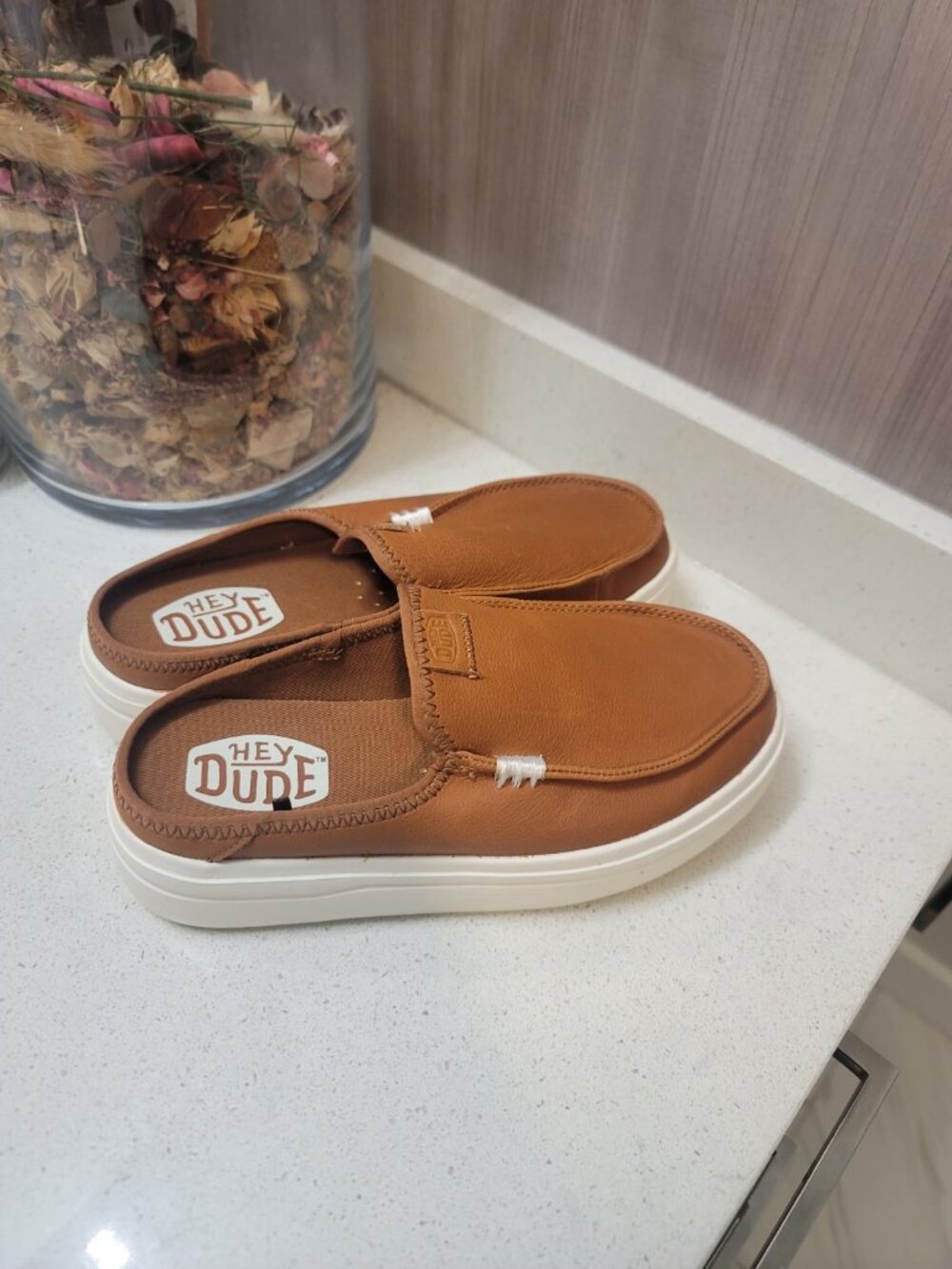 Hey Dude Women’s Austin Lift Classic Cognac Shoes Size US 7 EUR 38 New NWoT - Picture 3 of 8